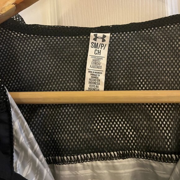 Under Armour Rain Jacket - Picture 2 of 4